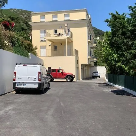 Apartment Studio Au Coeur Du Village De Poretto *